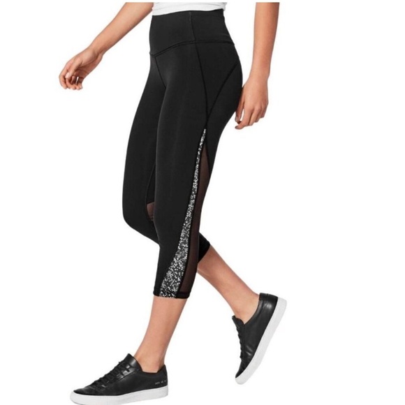Lululemon Mix & Mesh Crop Leggings Black / Chirasu - Picture 2 of 10
